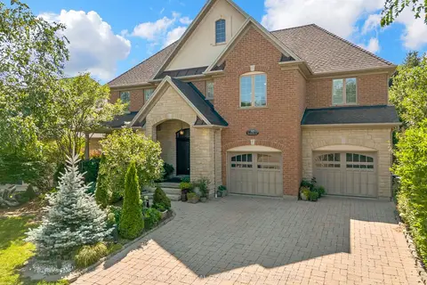32 Pennsylvania Crescent
