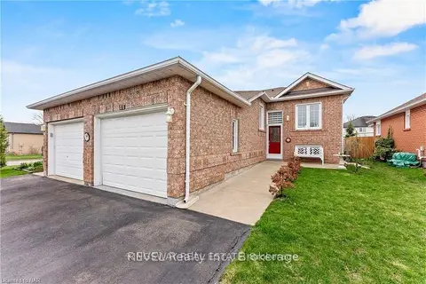 11 JACKSON Court W