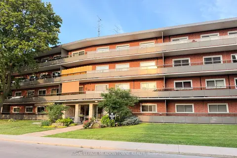 11 Woodman Drive 411