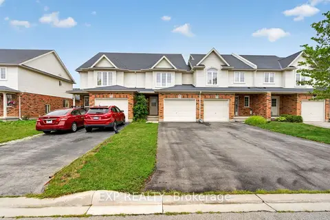 930 Silverfox Crescent