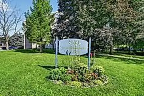 820 Laurier Boulevard N 201
