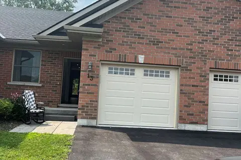 13 Carrick Street S