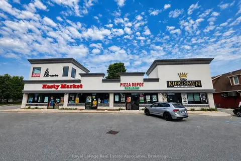 801 Dundas Street 1/2