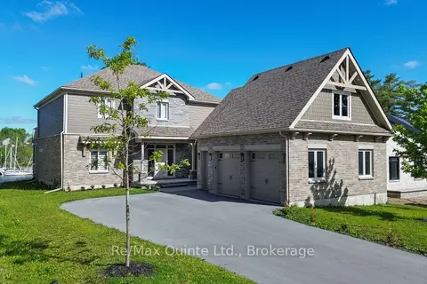 125 Villeneuve Drive