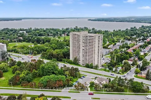 415 Greenview Avenue 1702