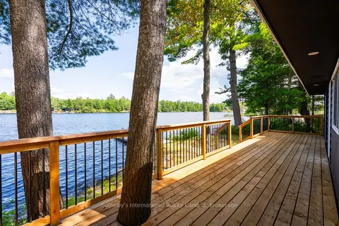 1055 West Bank Drive COTTAGE