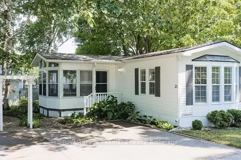 28 IROQUOIS Lane