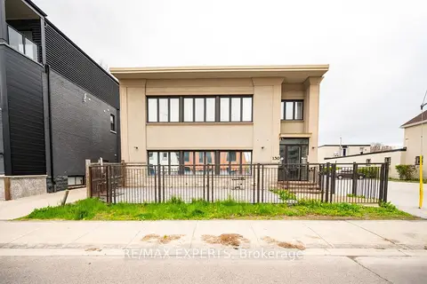 130 Wellington Street N 203