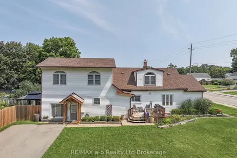 13 Potters Road N