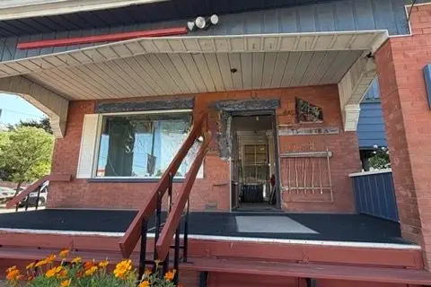 113 King Street N