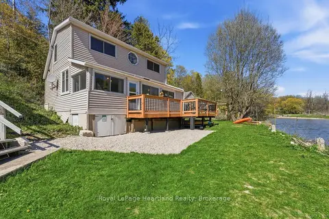 9 MAPLE Lane