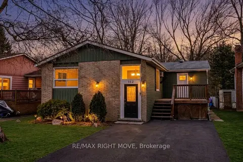 162 Pratt Crescent