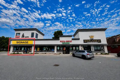 801 Dundas Street 1