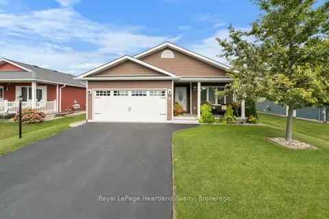 8 Windward Way N