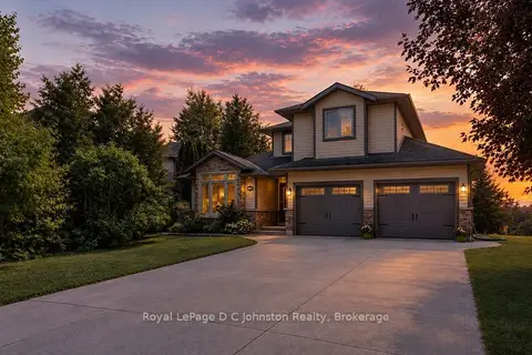482 CREEKWOOD Drive