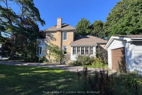 43 Albert Street N