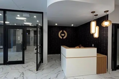 223 Princess Street 717