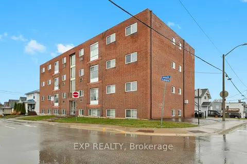 4663 Huron Street 1