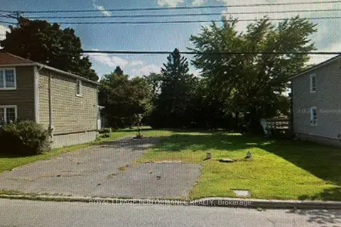 216-218 Nelson Street E