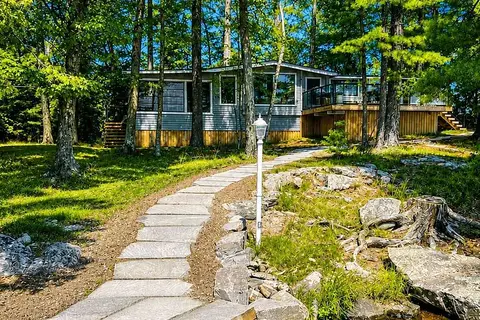 456 Eilean Gowan Island