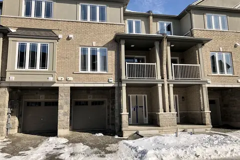 43 Laguna Village Crescent N