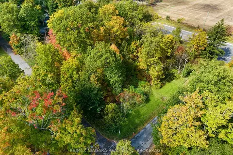 N/S Hiawatha Avenue