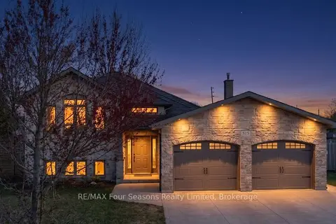 325 Gingrich Crescent