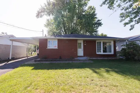 76 Kincardine Street W