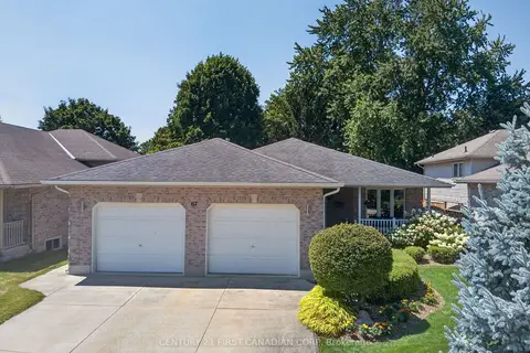 67 Moffatt Lane