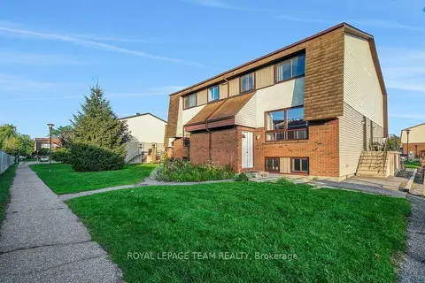 13 Woodvale Green Unit# A