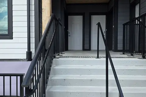 708 Woolwich Street 320