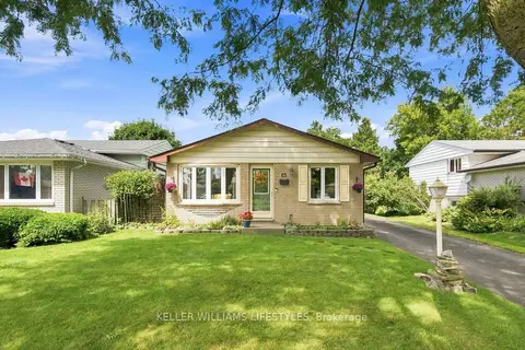 65 Villeneuve Crescent