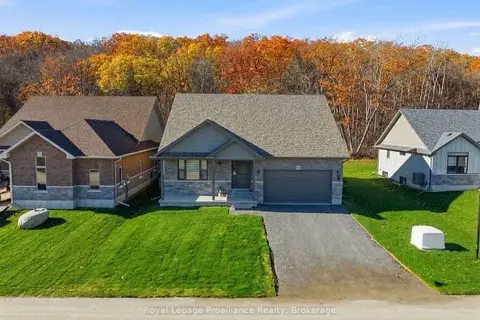 111 Riverside Trail
