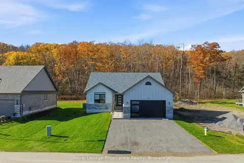 95 Riverside Trail