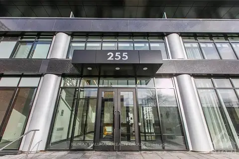 255 Bay Street 905
