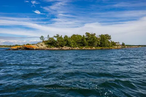 1 ISLAND 352C