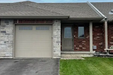 19 McIntosh Crescent
