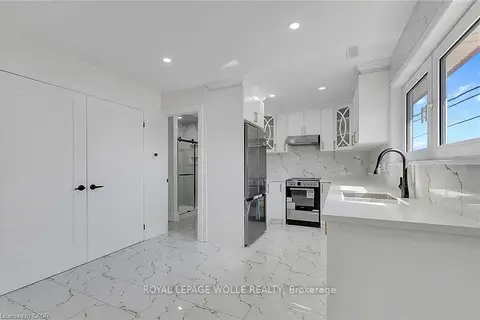 581 Lancaster Street W 2