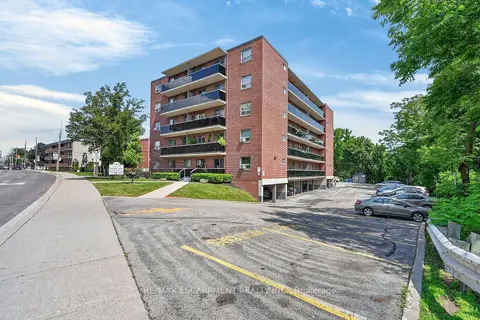 2373 King Street E 52