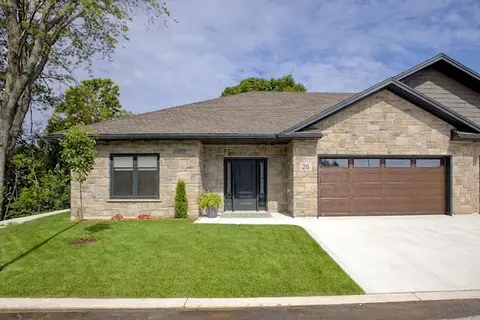 1182 Queen Street 47
