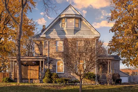 54 Bruce Street