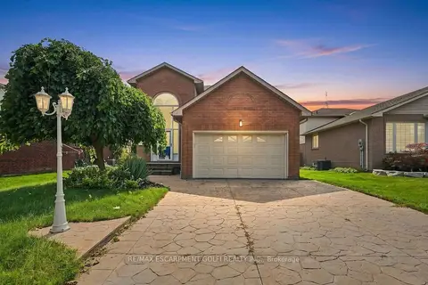 12 Sumner Crescent