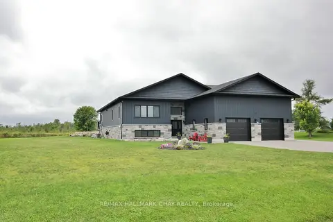 37 HILLSIDE Drive