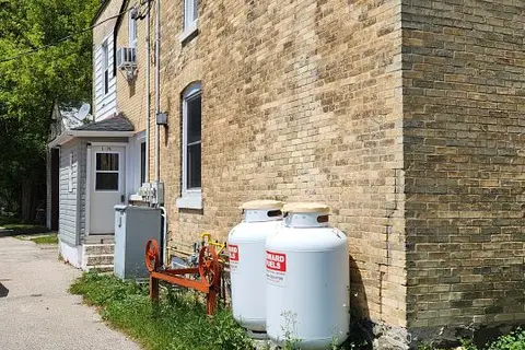 77 Huron Street