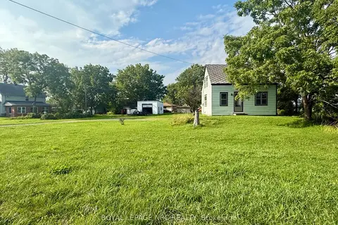 735 Main Street W