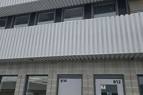 2285 St Laurent Boulevard B14