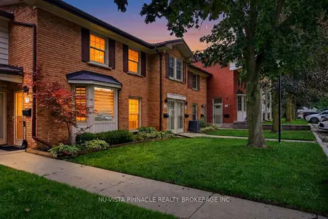 7 Arbour Glen Crescent