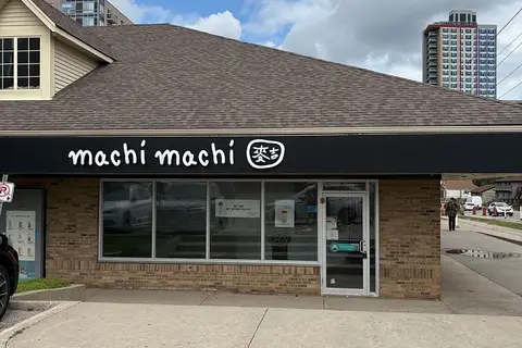 140 University Avenue W 1B