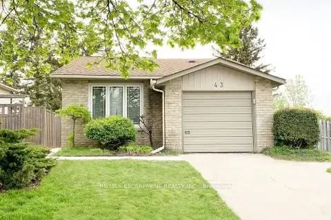 43 KANATA Crescent LOWER