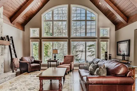 3876 Muskoka Rd 118 Highway W Water's Edge W1